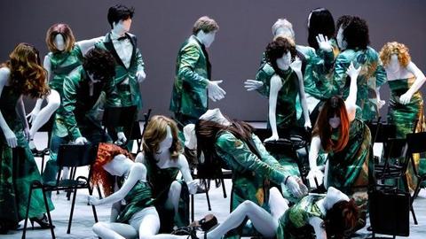 10 Odd Emotions am Schauspiel Frankfurt mit der Dresden Frankfurt Dance Company