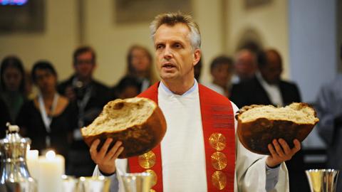 Brotbrechen beim Abendmahl