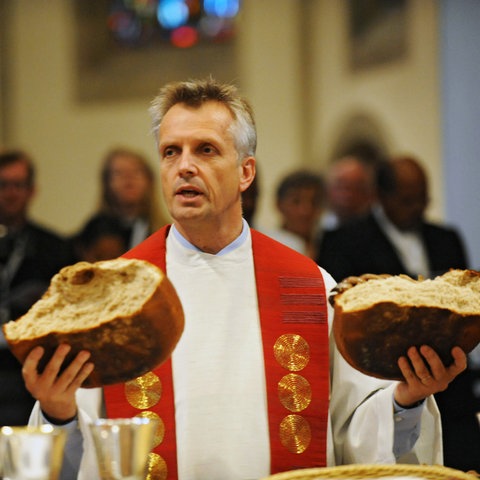 Brotbrechen beim Abendmahl