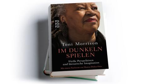 Toni Morrison: Im Dunkeln spielen