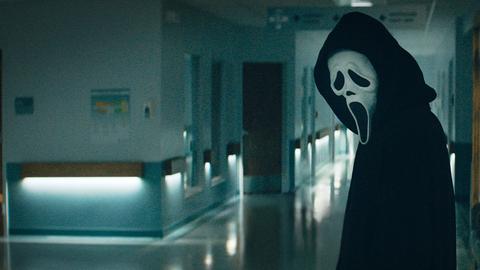 Die Figur "Ghostface" im Film Scream (5)