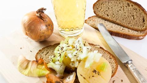 Apfelwein mit Handkäse