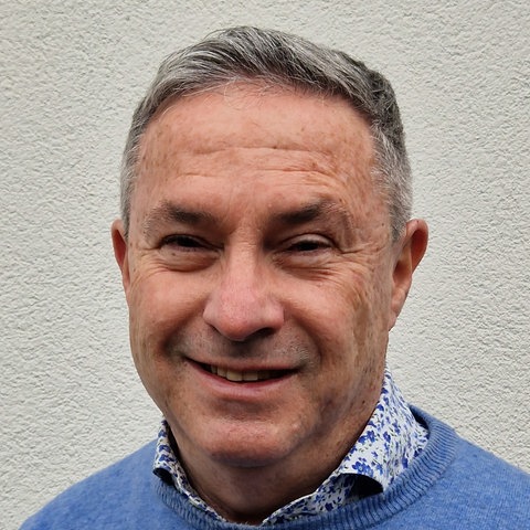 Eldad Stobezki