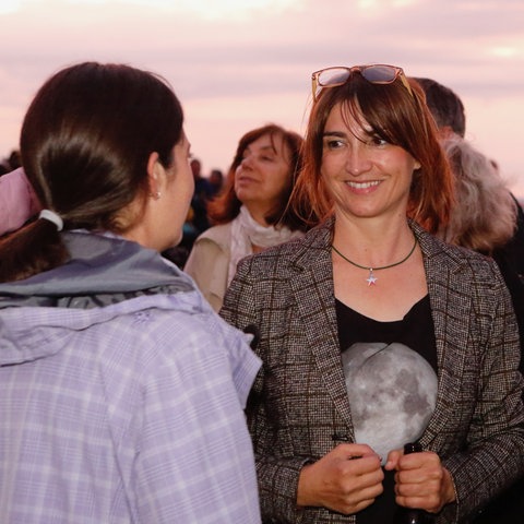 Sabine Frank bei der Eröffnung des Himmelsschauplatzes