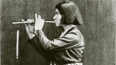 Else Lasker-Schüler in orientalischem Kostüm als "Prinz Yussuf", 1912