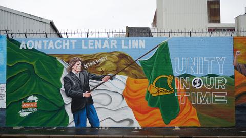 Ein Graffito wirbt für eine Wiedervereinigung Nordirlands mit der Republik Irland.