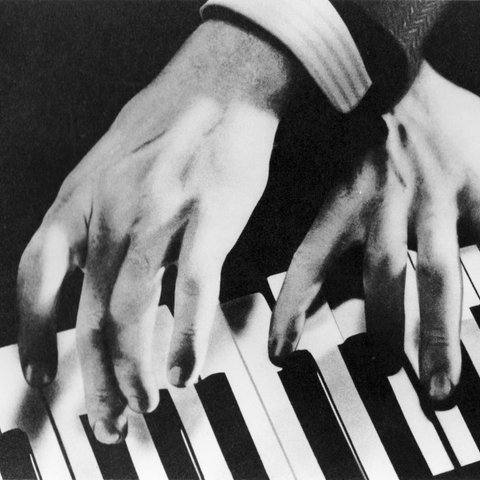 George Gershwin am Klavier