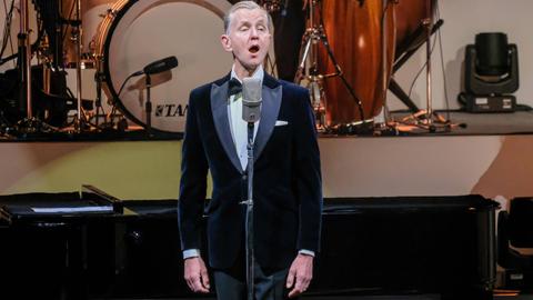 Max Raabe mit seinem Palast Orchester