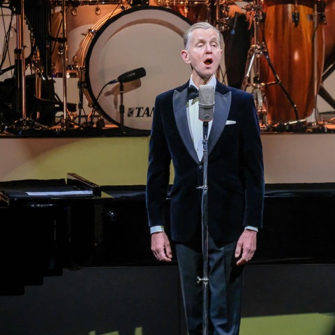 Max Raabe mit seinem Palast Orchester