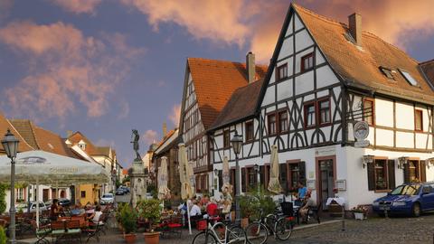 Platz des Friedens in Hanau-Steinheim