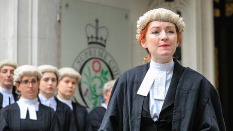 britische Anwältin (barrister)