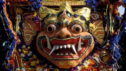 Dekoration in einem Dorf auf Bali, Indonesien, dem früheren Niederländisch-Ostindien