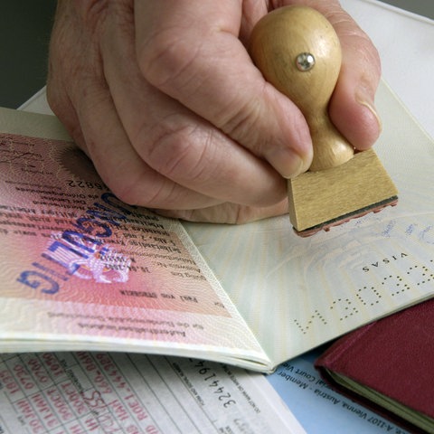 Pass mit ungültiger Aufenthaltserlaubnis