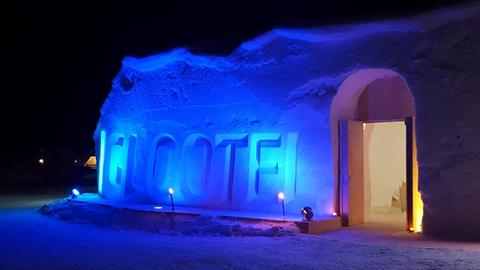 Das "Iglootel" von Piteå