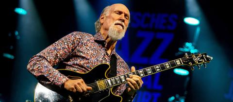 John Scofield beim 54. Deutschen Jazzfestival Frankfurt