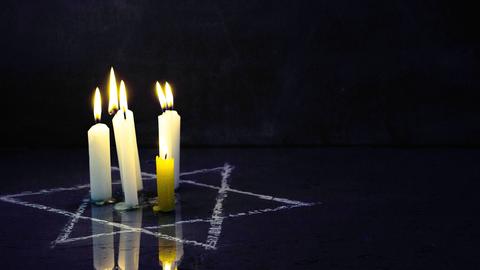 Kerze des Gedenkens an den Holocaust