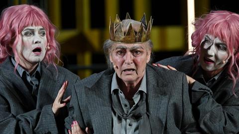 Charlotte Schwab als King Lear in Bad Hersfeld