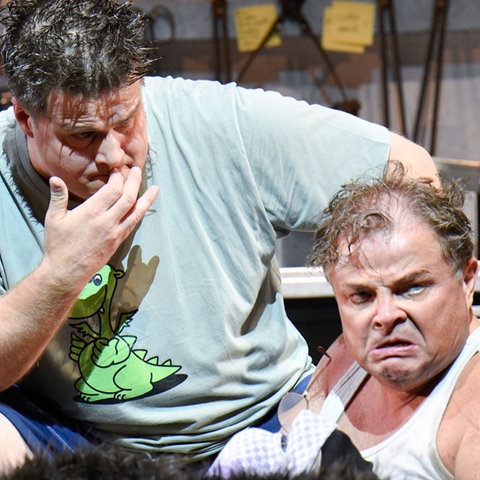 Daniel Brenna als "Siegfried" und Arnold Bezuyen