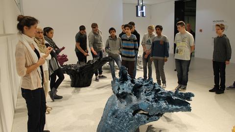 Schüler in der Grimmwelt Kassel