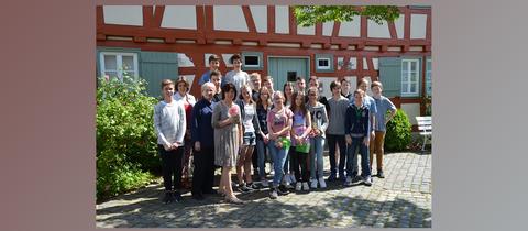 Schüler und Lehrerinnen der Justus-Liebig-Schule Darmstadt