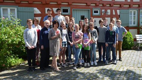 Schüler und Lehrerinnen der Justus-Liebig-Schule Darmstadt