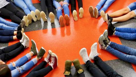 Startfoto Klasse 10 Mittelpunktschule