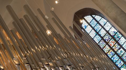 Orgelpfeifen der neuen Orgel in der evangelischen Martinkirche in Kassel