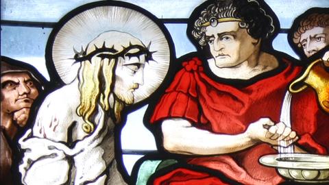 Pontius Pilatus wäscht seine Hände, Katholische Pfarrkirche St. Peter und Paul in Ellerbach (Holzheim), Glasfenster von 1911
