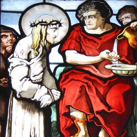 Pontius Pilatus wäscht seine Hände, Katholische Pfarrkirche St. Peter und Paul in Ellerbach (Holzheim), Glasfenster von 1911