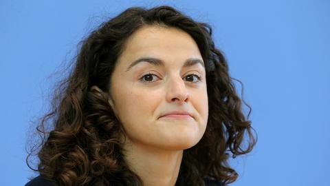 Esra Küçük
