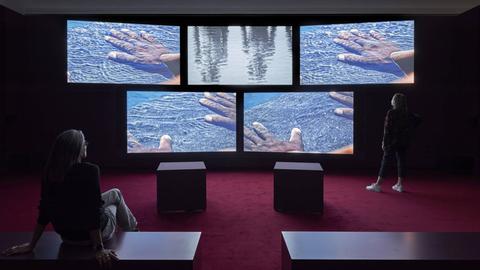 John Akomfrah. A Space of Empathy, Installationsansicht Vertigo Sea, 2015