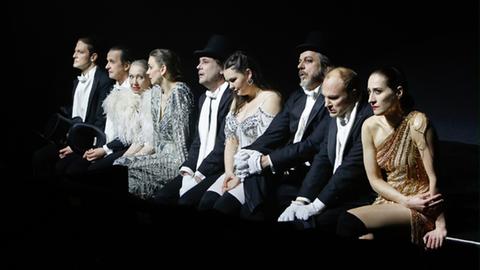 Szene aus der "Traumnovelle" am Schauspiel Frankfurt