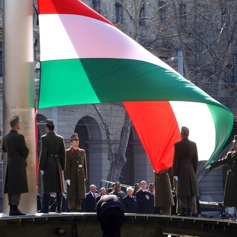 Der Ausbruch der Revolution 1848 wird in Ungarn mit einem Nationalfeiertag begangen.