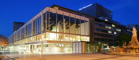 Oper Frankfurt bei Nacht